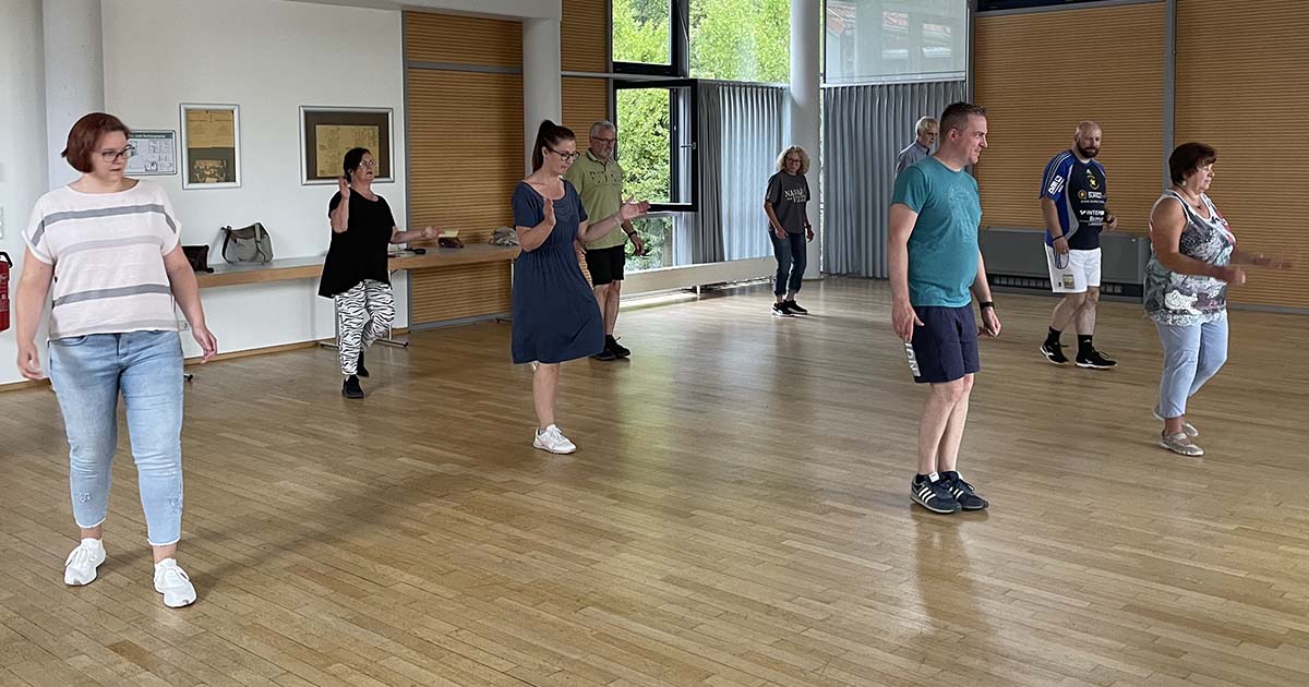 Fit mit Olli: Line Dance